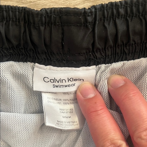 Calvin Klein medium Black Men's swim shorts swim trunks with pockets - Picture 3 of 8